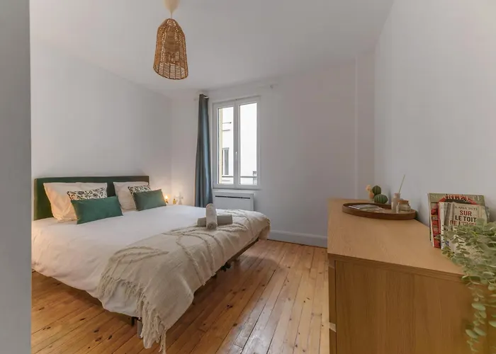 Апартаменты Le Dacher - Calme Et Lumineux En Centre